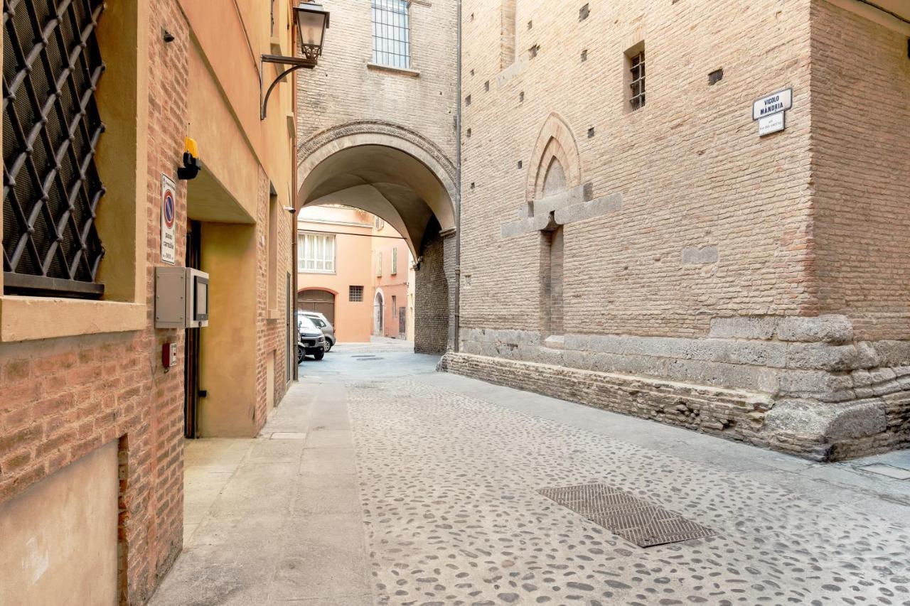 Lo Scrigno Delle 2 Torri! Nel Cuore Del Centro, Vicino A Via Rizzoli 博洛尼亚 外观 照片