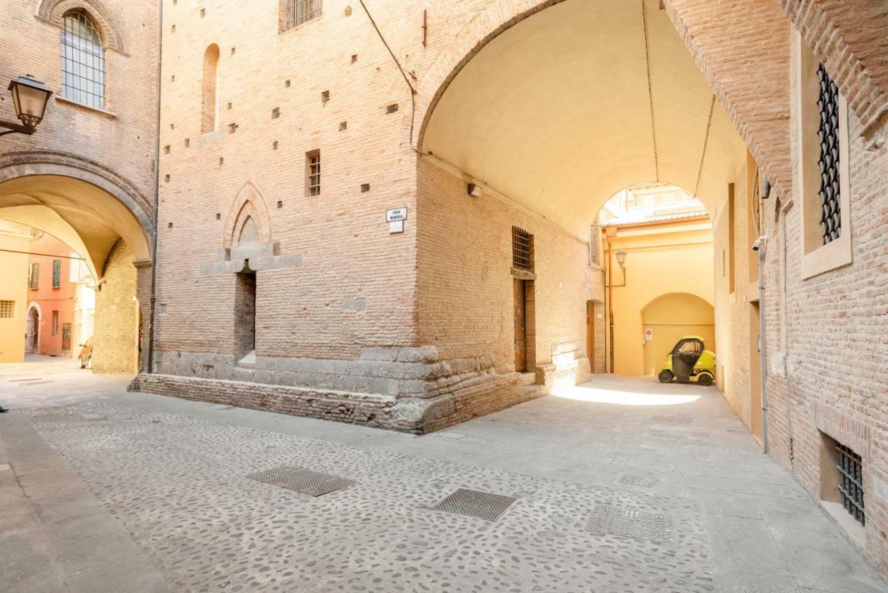 Lo Scrigno Delle 2 Torri! Nel Cuore Del Centro, Vicino A Via Rizzoli 博洛尼亚 外观 照片